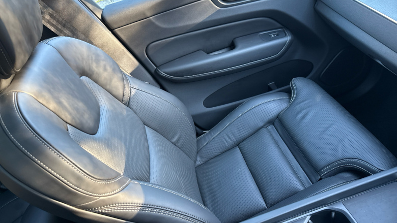 Volvo XC60 2.0 B5P Ultra Dark 5dr AWD Geartronic Petrol Estate